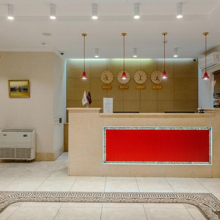 Infinity Plaza Hotel Atyrau Exterior photo